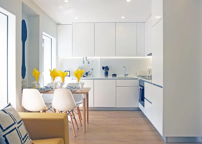 Апартаменты Brand New Estrela Stylish Flat